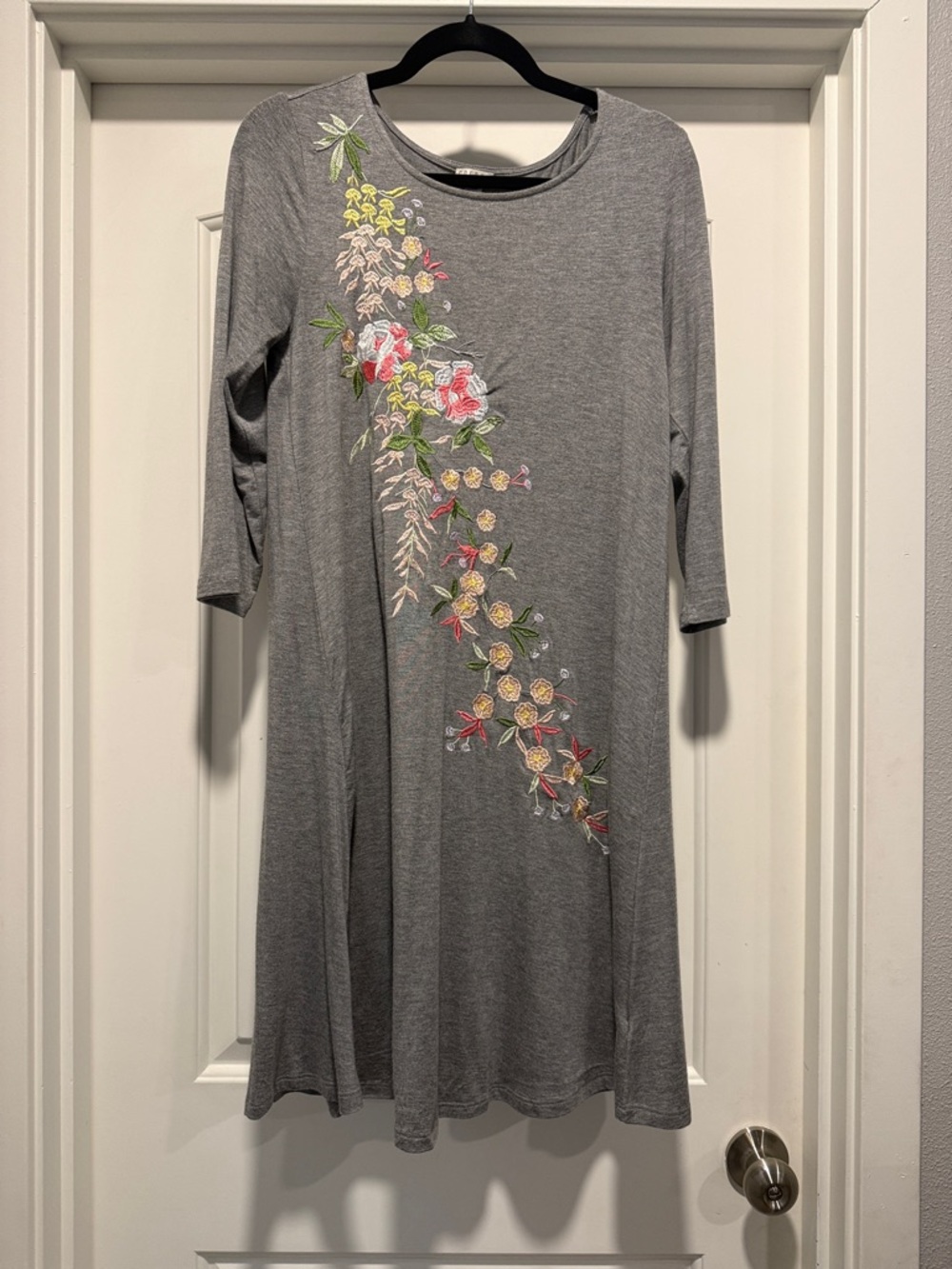 Spense Gray Long-Sleeve Floral Embroidered Dress